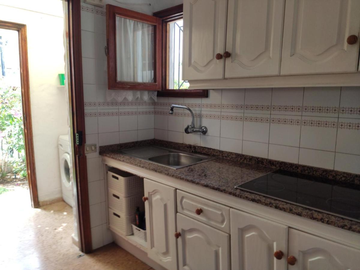 Lovely 2 Bedroom Bungalow With Parking 马斯帕洛马斯 外观 照片