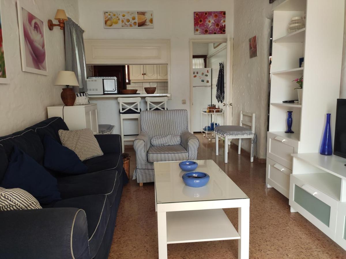 Lovely 2 Bedroom Bungalow With Parking 马斯帕洛马斯 外观 照片