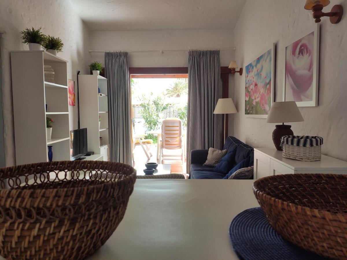 Lovely 2 Bedroom Bungalow With Parking 马斯帕洛马斯 外观 照片