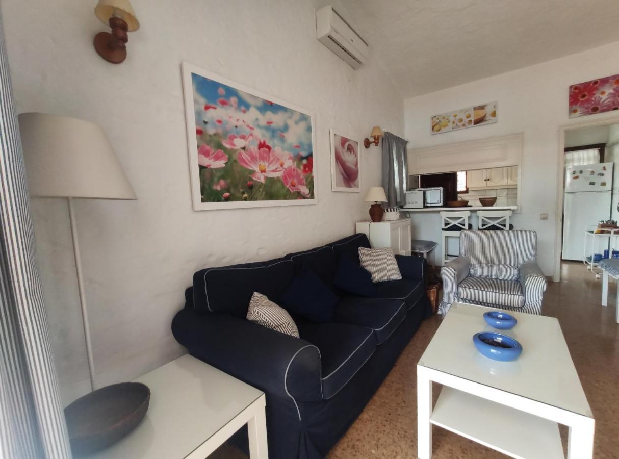 Lovely 2 Bedroom Bungalow With Parking 马斯帕洛马斯 外观 照片