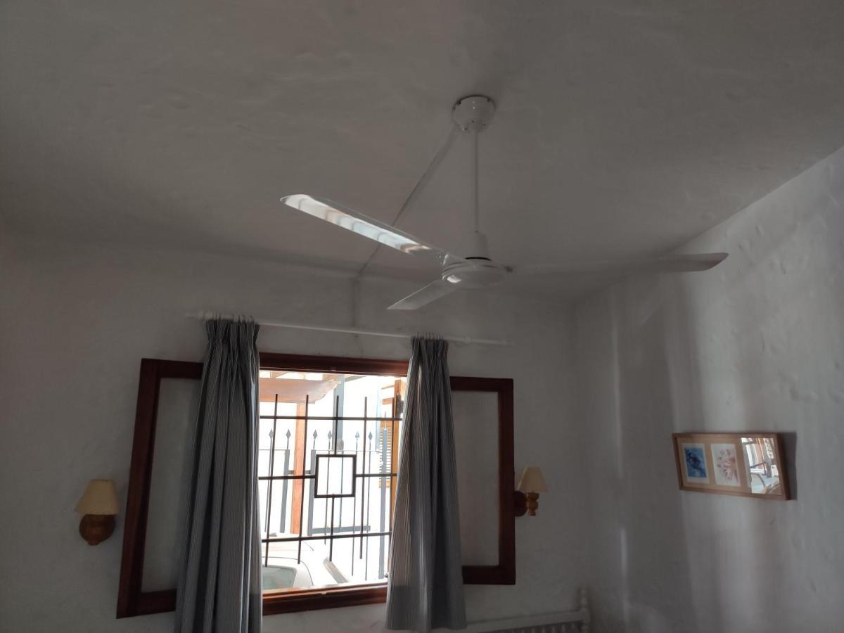 Lovely 2 Bedroom Bungalow With Parking 马斯帕洛马斯 外观 照片